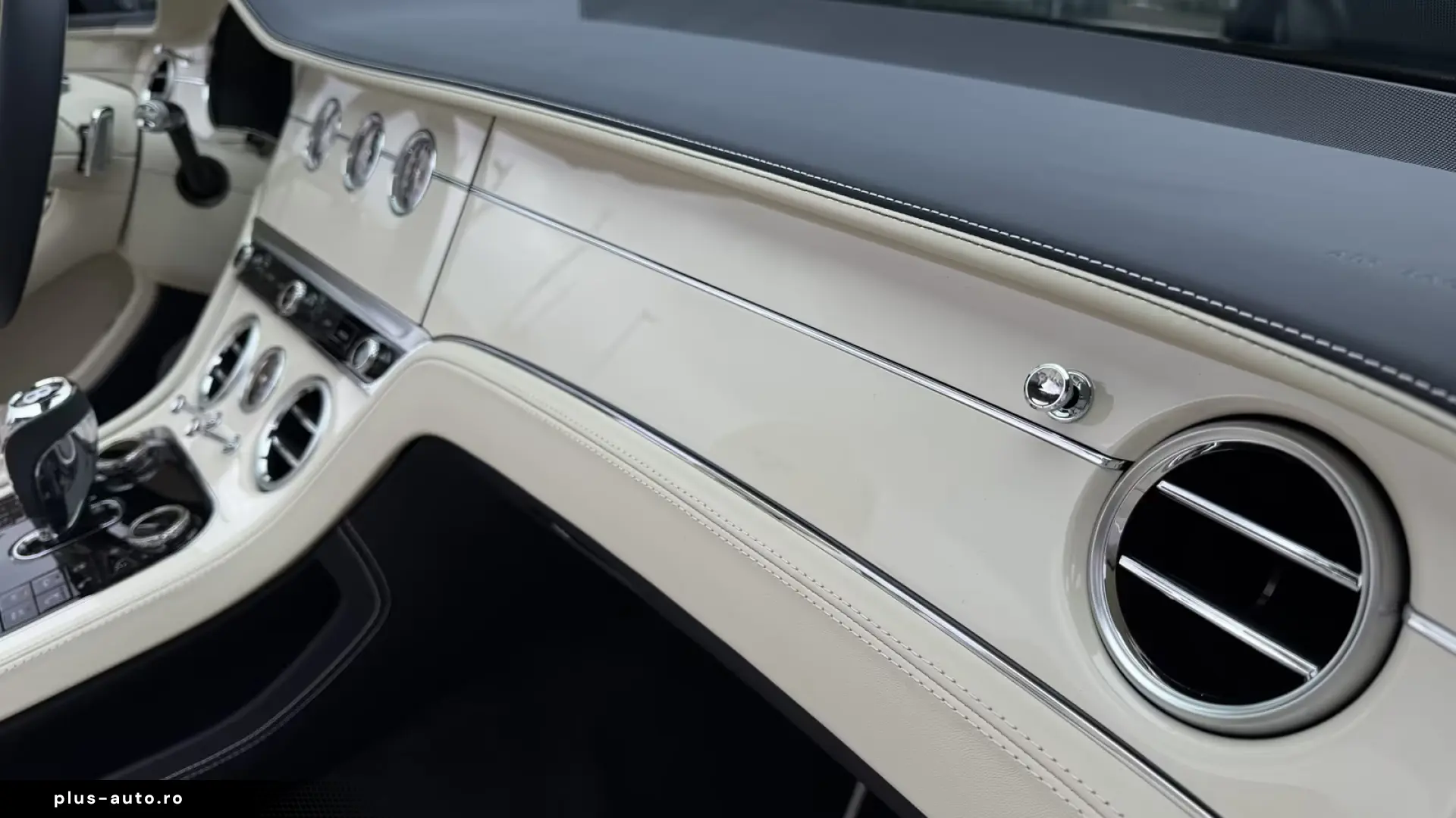 Bentley Continental GTC  Touring Front Seat Rotating