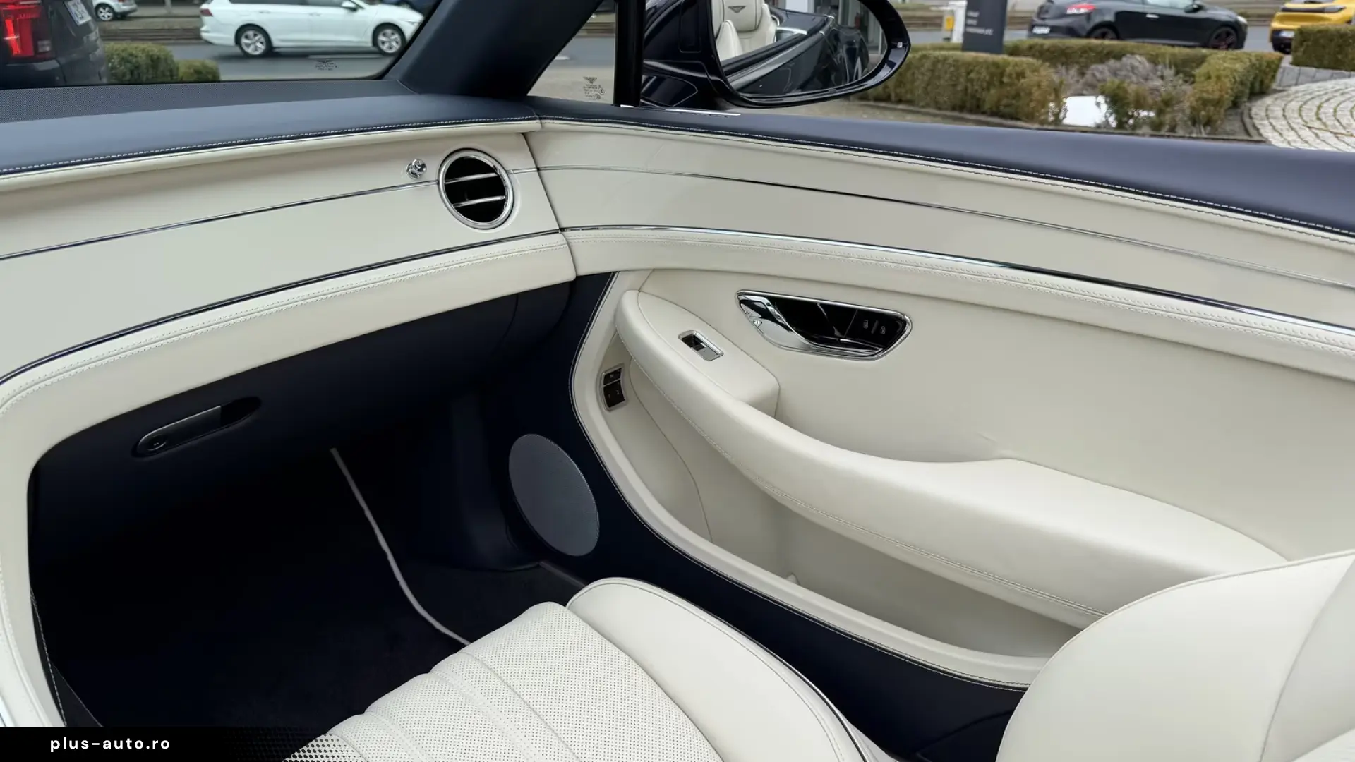 Bentley Continental GTC  Touring Front Seat Rotating