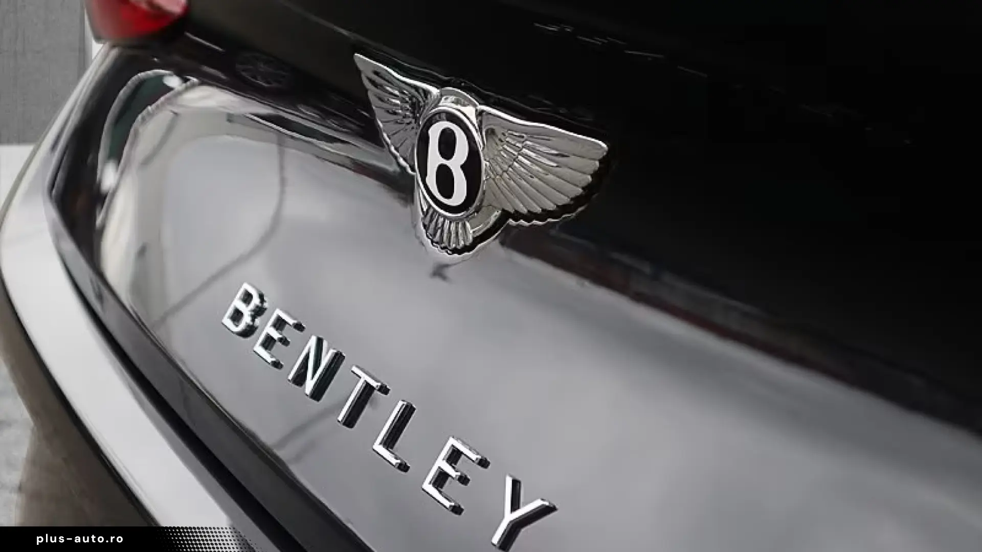 Bentley Continental GTC  Touring Front Seat Rotating