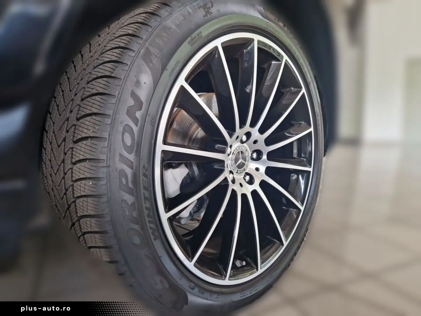 MERCEDES-BENZ GLE 300 d 4M AMG AIRMATIC