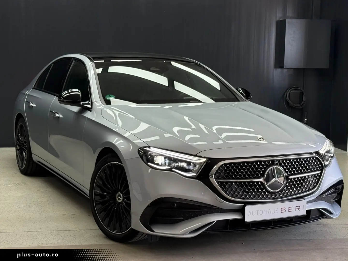 MERCEDES-BENZ E 220 d AMG  Pano  Night-Paket Burmester