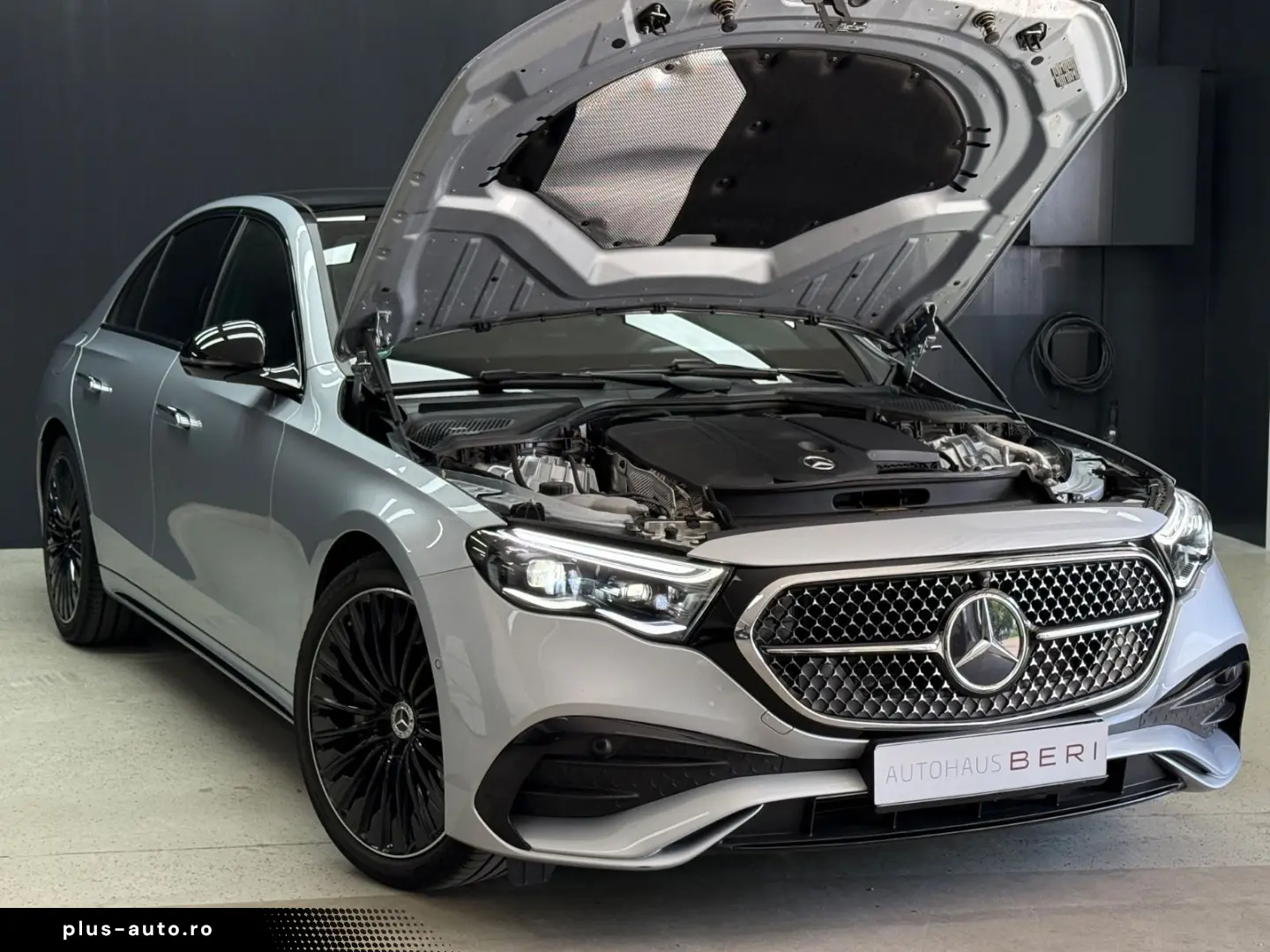 MERCEDES-BENZ E 220 d AMG  Pano  Night-Paket Burmester