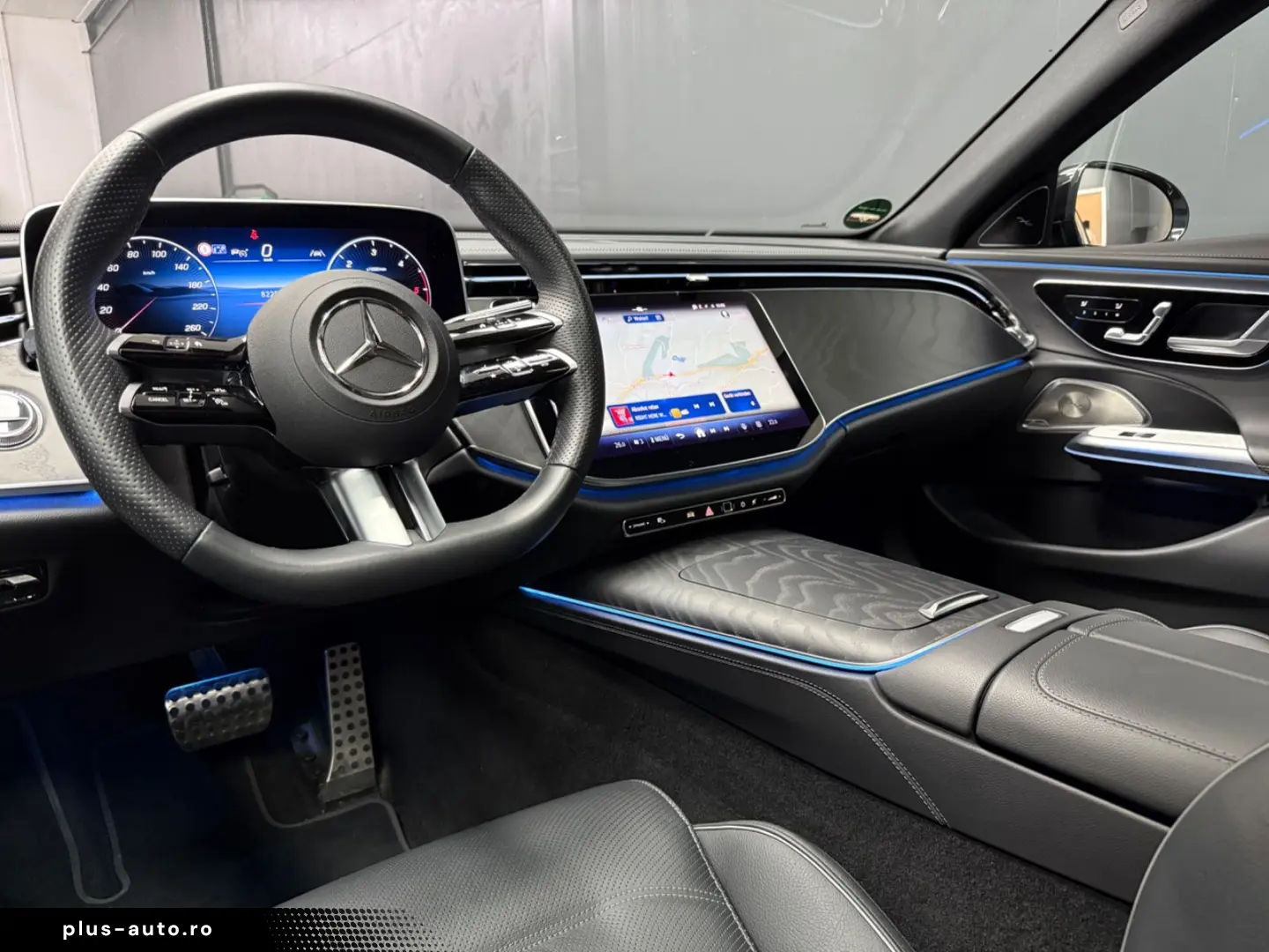 MERCEDES-BENZ E 220 d AMG  Pano  Night-Paket Burmester