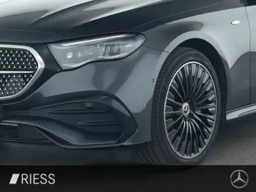 MERCEDES-BENZ E 300 de AMG Sport Night Distr Pano 360