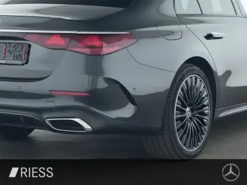 MERCEDES-BENZ E 300 de AMG Sport Night Distr Pano 360