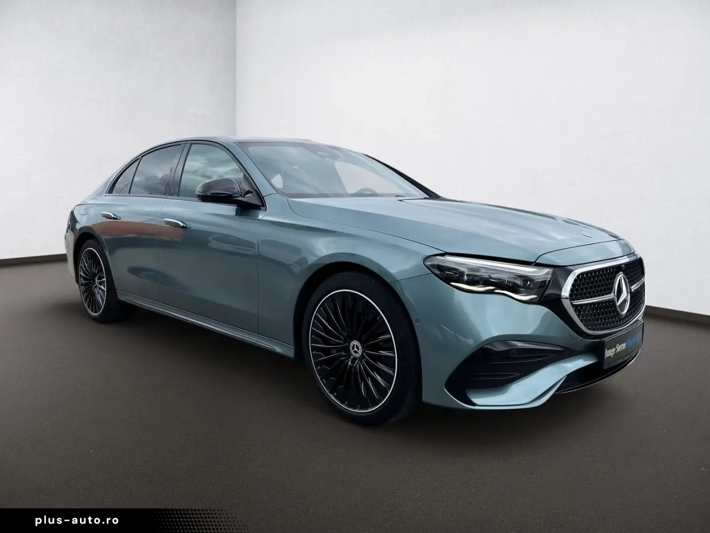 MERCEDES-BENZ E 300 e AMG-Adv  Night Pano Leder 20