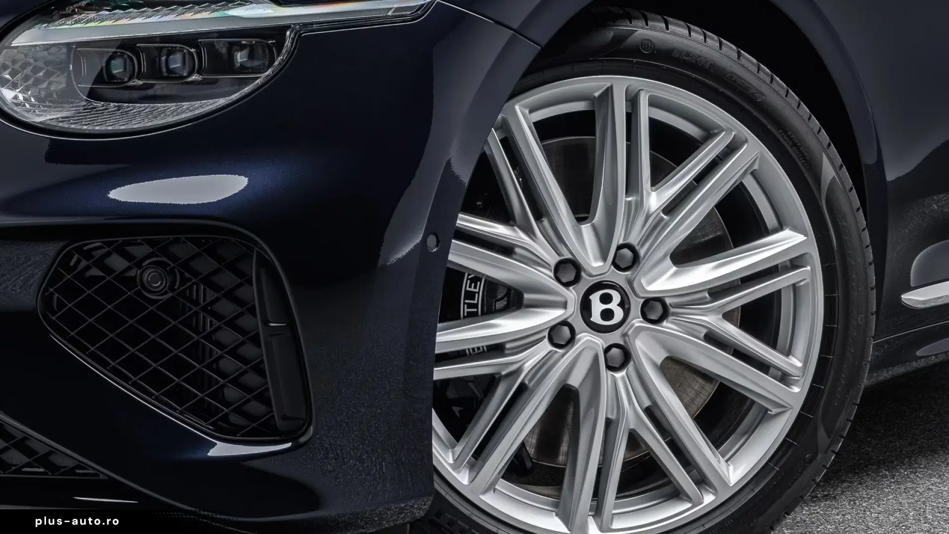 Bentley Continental GTC V8 Hybrid   Head-Up Display