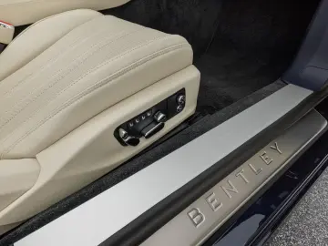 Bentley Continental GTC V8 Hybrid   Head-Up Display