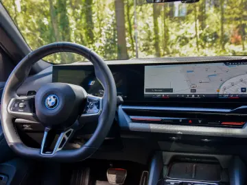 BMW 530e M Sport Edition Panorama