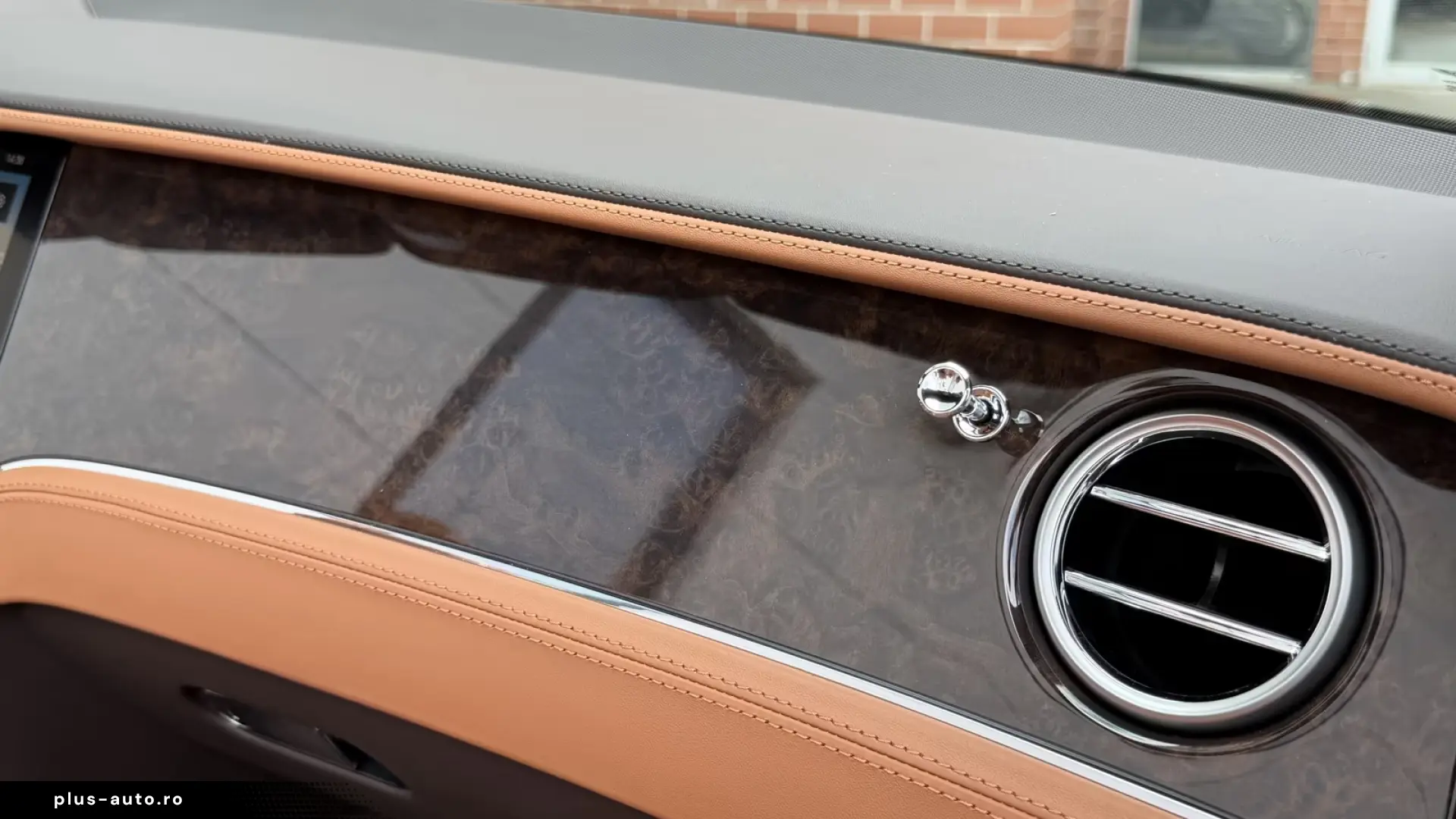 Bentley Continental GTC  Touring FrontSeat Rotating
