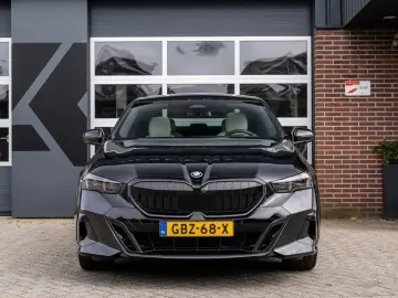 BMW 550e xDrive M Sport Pro Pano