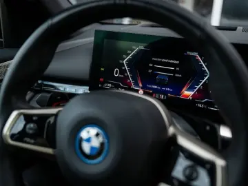 BMW 550e xDrive M Sport Pro Pano
