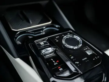 BMW 550e xDrive M Sport Pro Pano