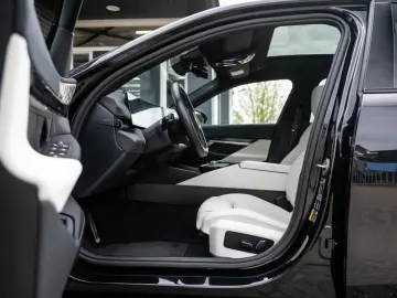 BMW 550e xDrive M Sport Pro Pano