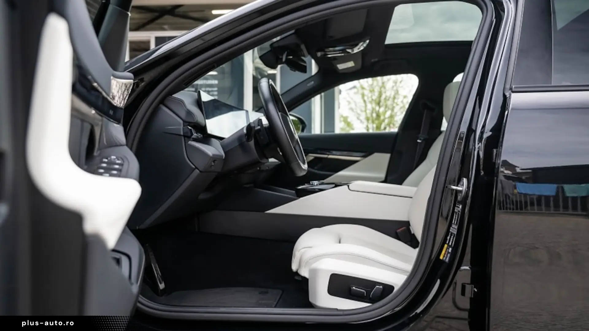 BMW 550e xDrive M Sport Pro Pano