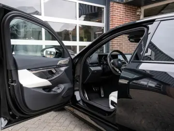 BMW 550e xDrive M Sport Pro Pano