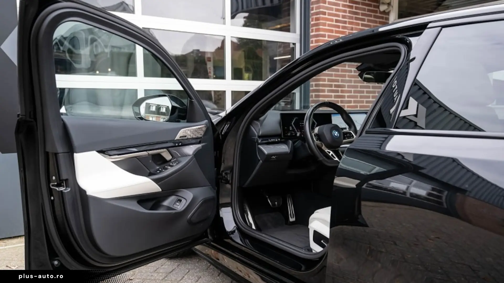 BMW 550e xDrive M Sport Pro Pano