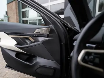 BMW 550e xDrive M Sport Pro Pano