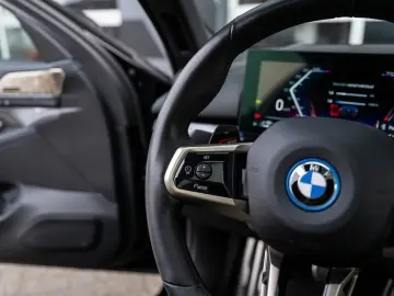 BMW 550e xDrive M Sport Pro Pano