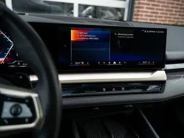 BMW 550e xDrive M Sport Pro Pano