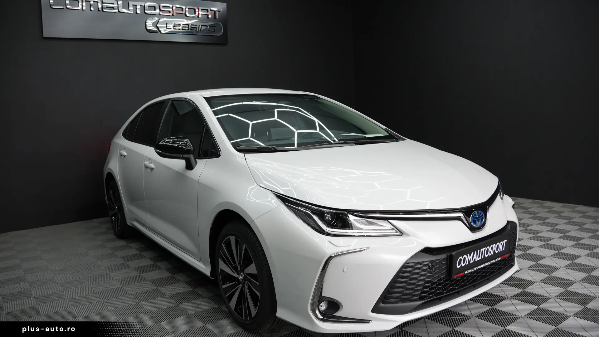 TOYOTA COROLLA SEDAN HYB DYNAMIC
