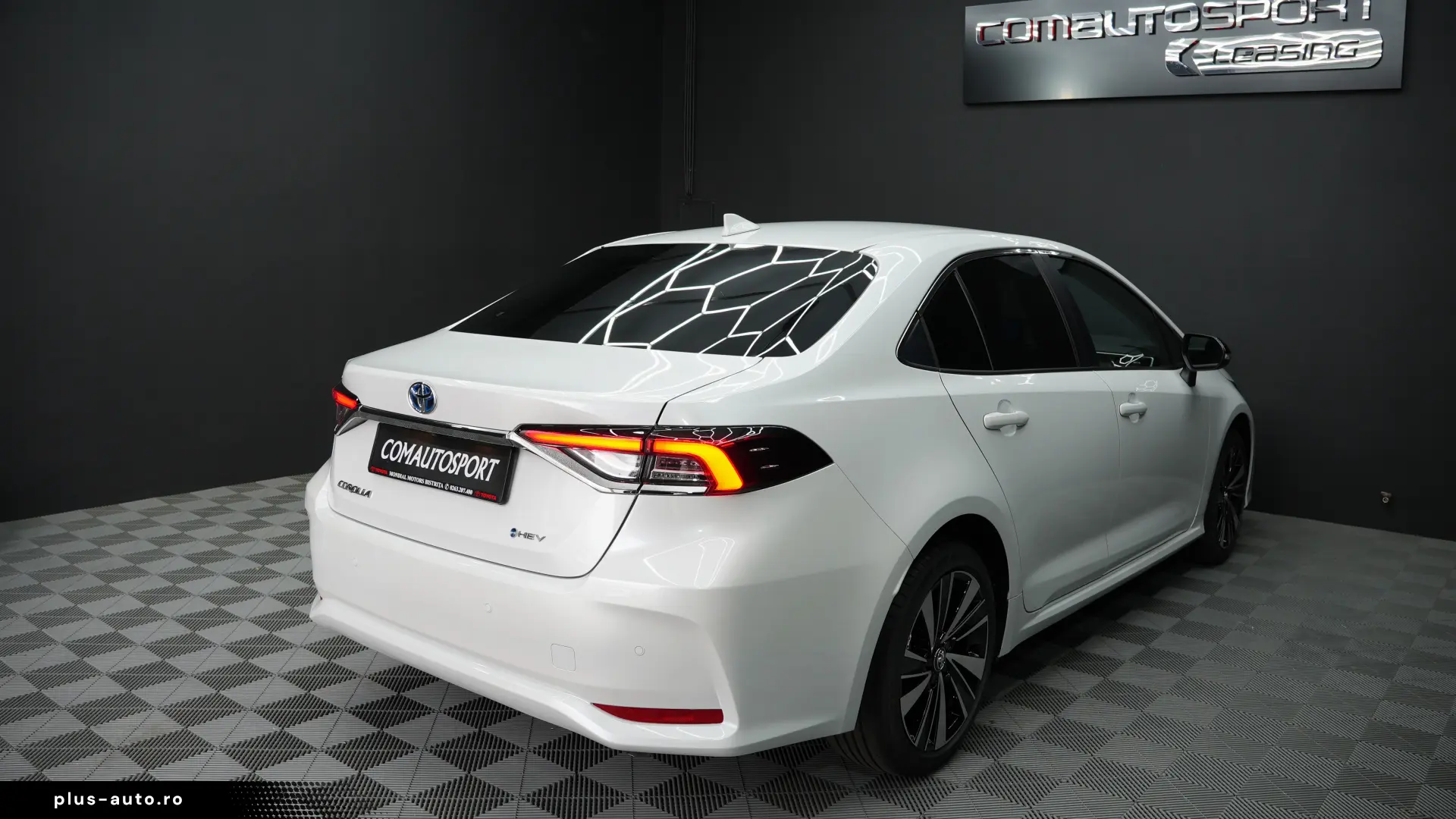TOYOTA COROLLA SEDAN HYB DYNAMIC