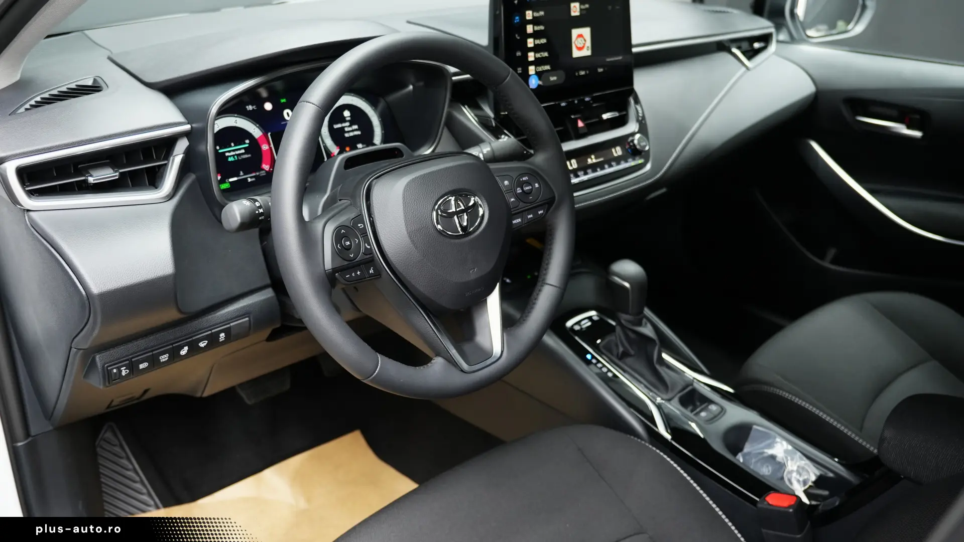 TOYOTA COROLLA SEDAN HYB DYNAMIC