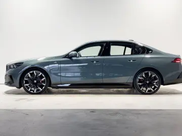 BMW 530e M Sport Edition   Innovation Pack