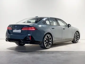 BMW 530e M Sport Edition   Innovation Pack