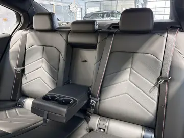 BMW 530e M Sport Edition   Innovation Pack
