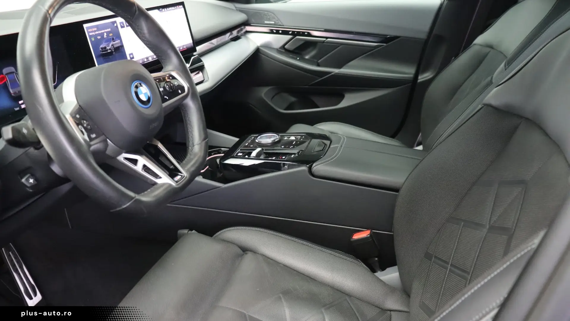 BMW 550e xDrive M Sport   Panoramic