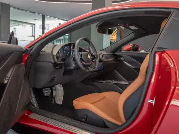 Ferrari Amalfi   Rosso Imola  Lift ACC P.Display