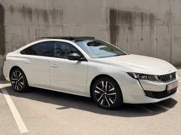 PEUGEOT 3008 GT