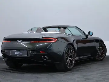 Aston Martin DB12 Volante