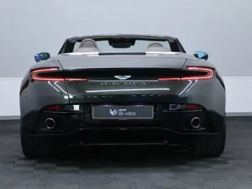 Aston Martin DB12 Volante