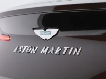 Aston Martin DB12 Volante