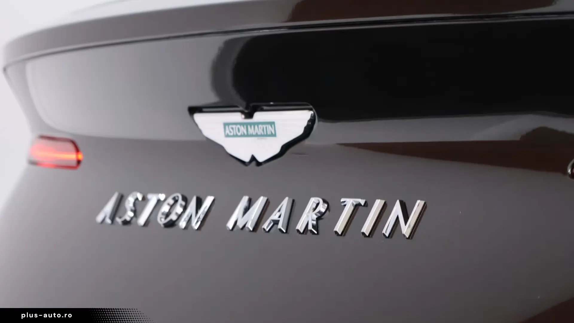 Aston Martin DB12 Volante