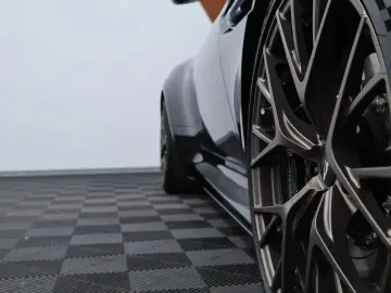 Aston Martin DB12 Volante