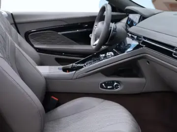 Aston Martin DB12 Volante