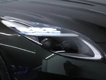 Aston Martin DB12 Volante
