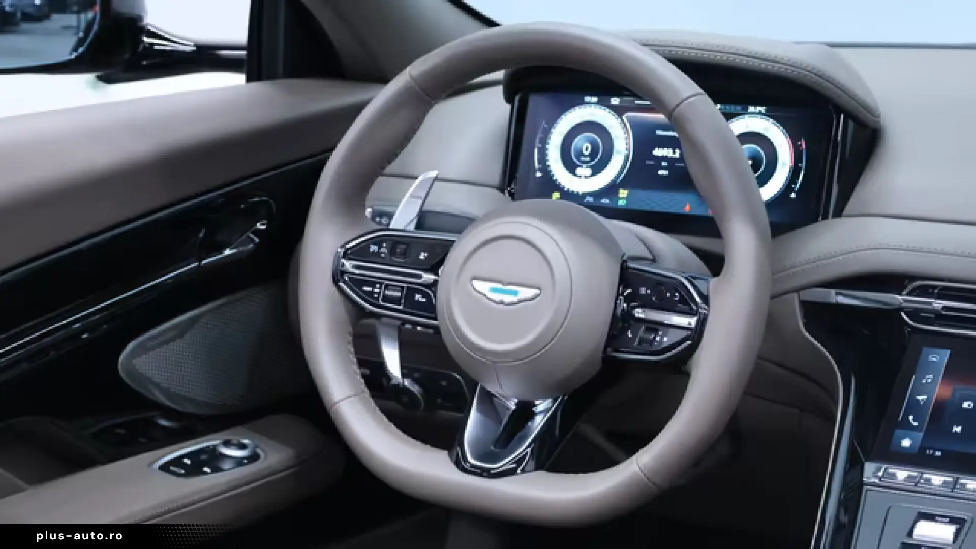 Aston Martin DB12 Volante