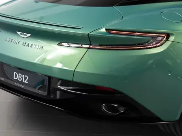 Aston Martin DB12
