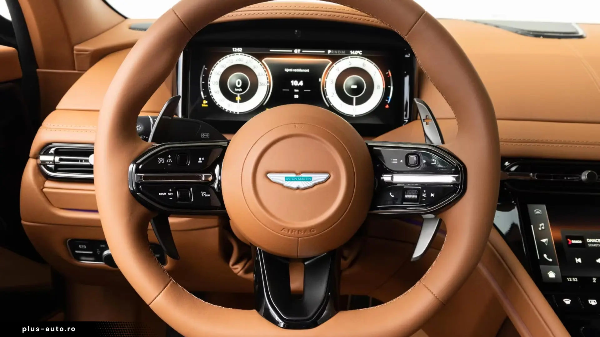 Aston Martin DB12