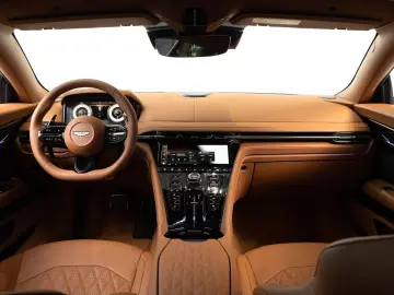 Aston Martin DB12