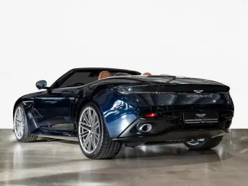 Aston Martin DB12 Volante