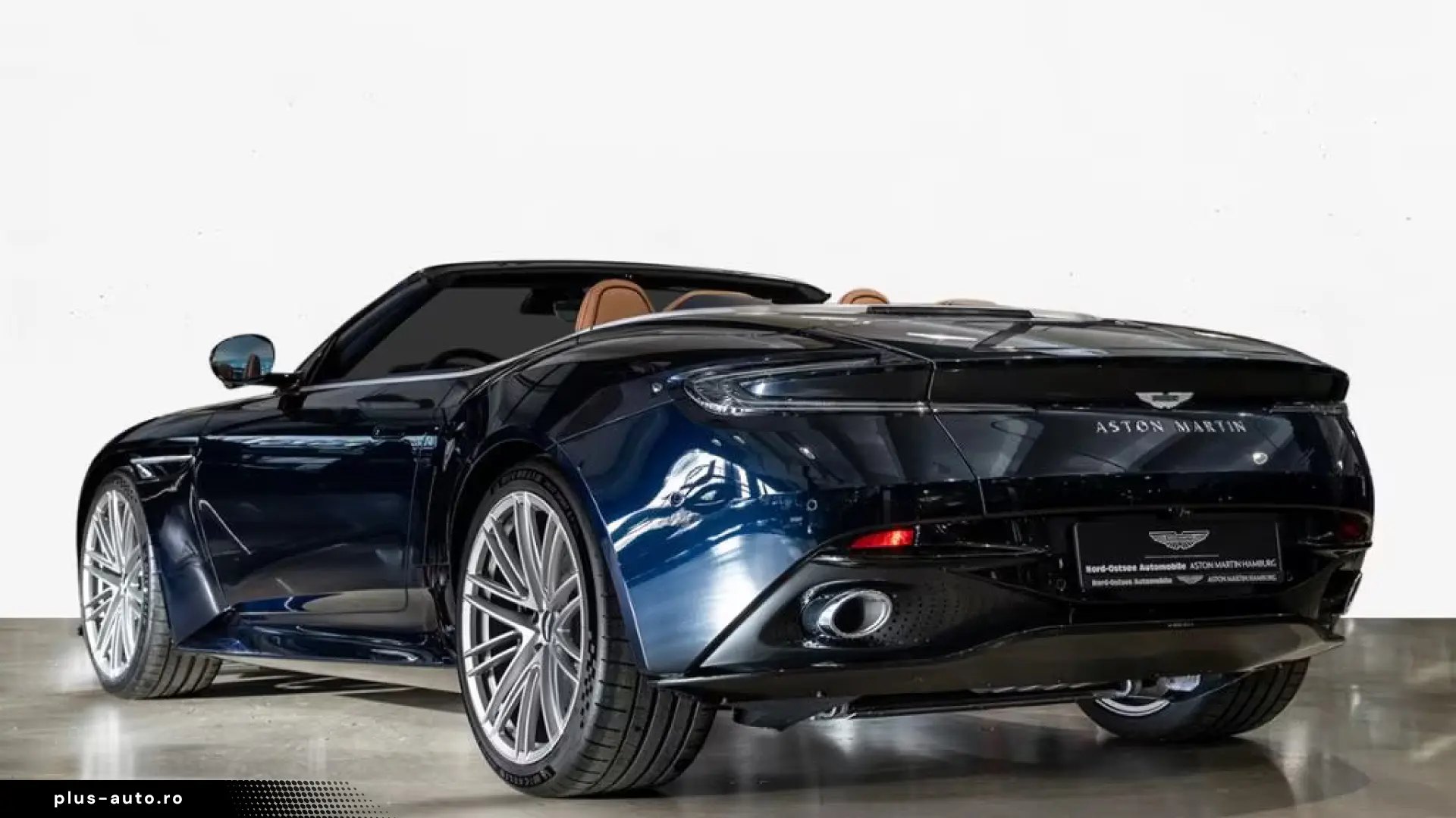 Aston Martin DB12 Volante
