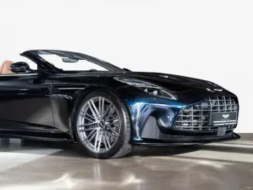Aston Martin DB12 Volante