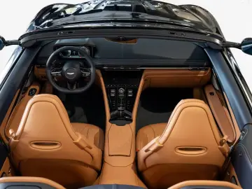 Aston Martin DB12 Volante
