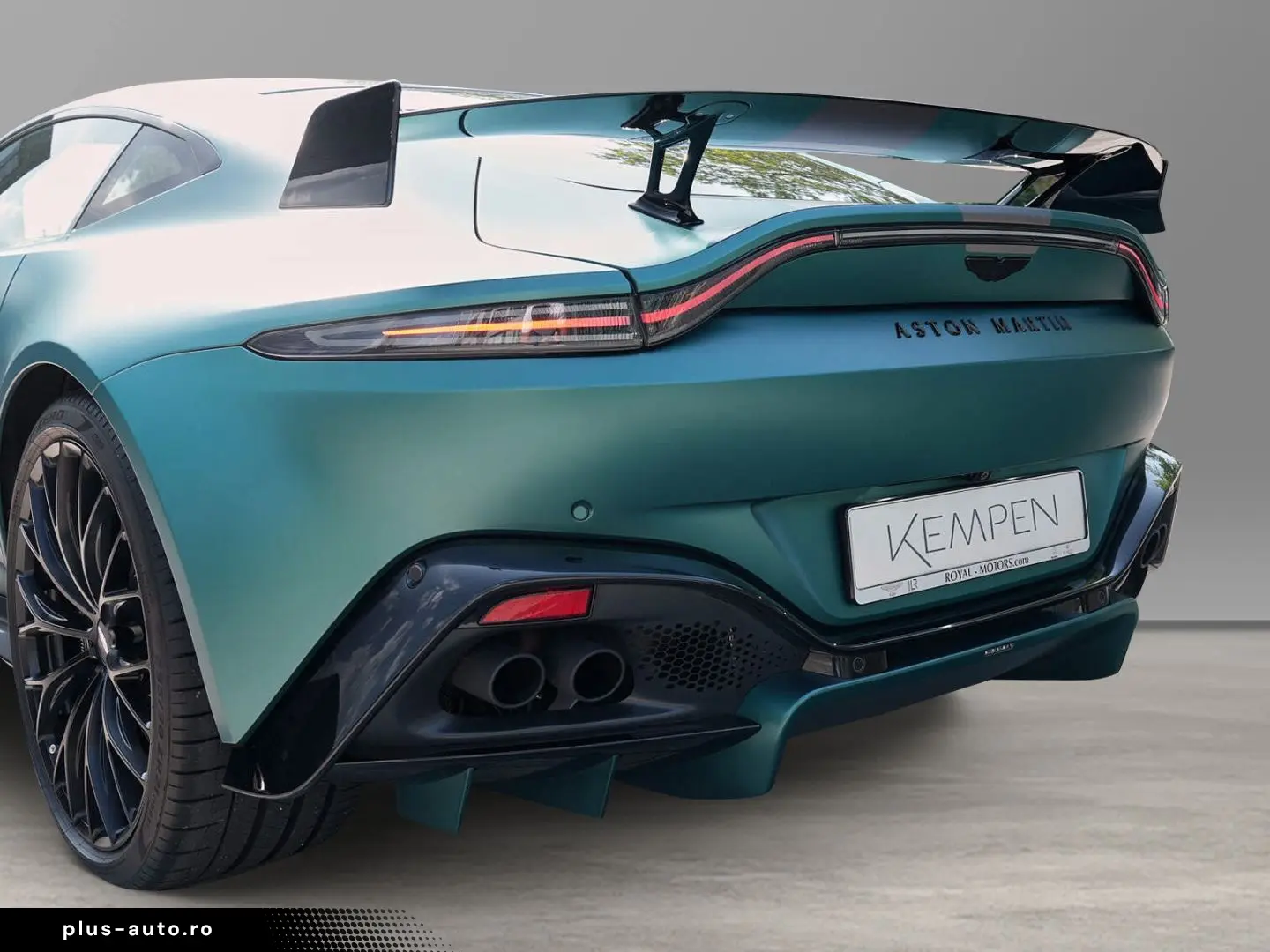ASTON MARTIN Vantage V8 F1 Coupe Satin Aston Martin &hellip;