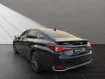 Lexus ES 300 h  BUSINESS